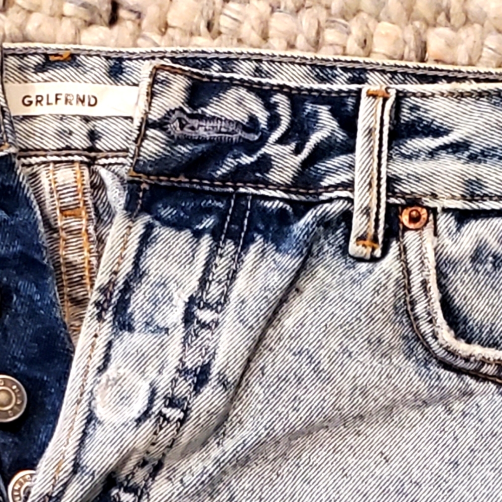 Roller lt blue denim shorts
